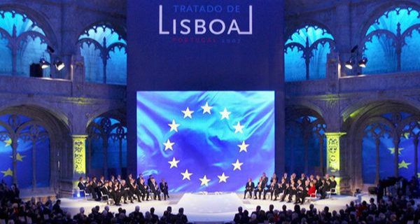 Feierliche Unterzeichnung des Vertrags von Lissabon im Hieronymuskloster in Lissabon am 13. Dezember 2007. Der Vertrag trat am 1. Dezember 2009 in Kraft. Foto: picture-alliance/ dpa 
