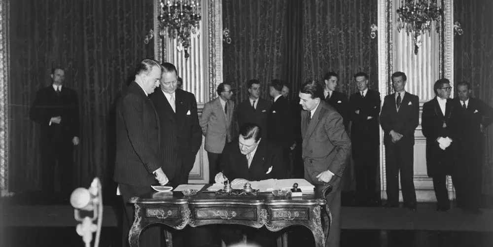 Unterzeichnung des "Treaty of Paris", Europäische Gemeinschaft für Kohle und Stahl, 18. April 1951 in Paris. © European Communities, 1951 / Source: EC - Audiovisual Service / Photo: - (unknown).